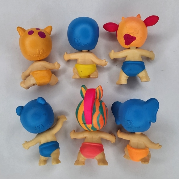 Set of 6 Twozies Miniature Baby Figures - Picture 2 of 2